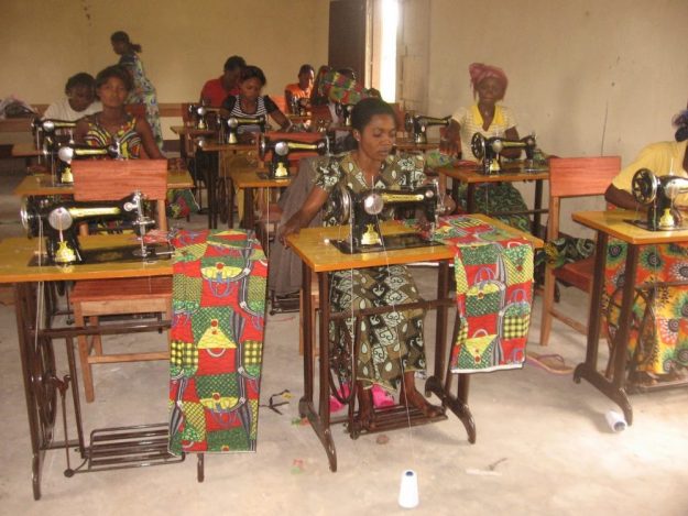Naaiatilier KIKWIT Congo Projecten 2016