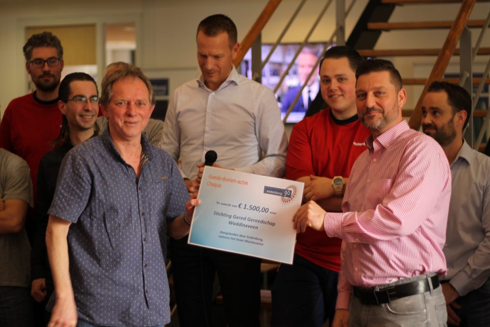 Sponsoring Endenburg 2018 overhandigen check